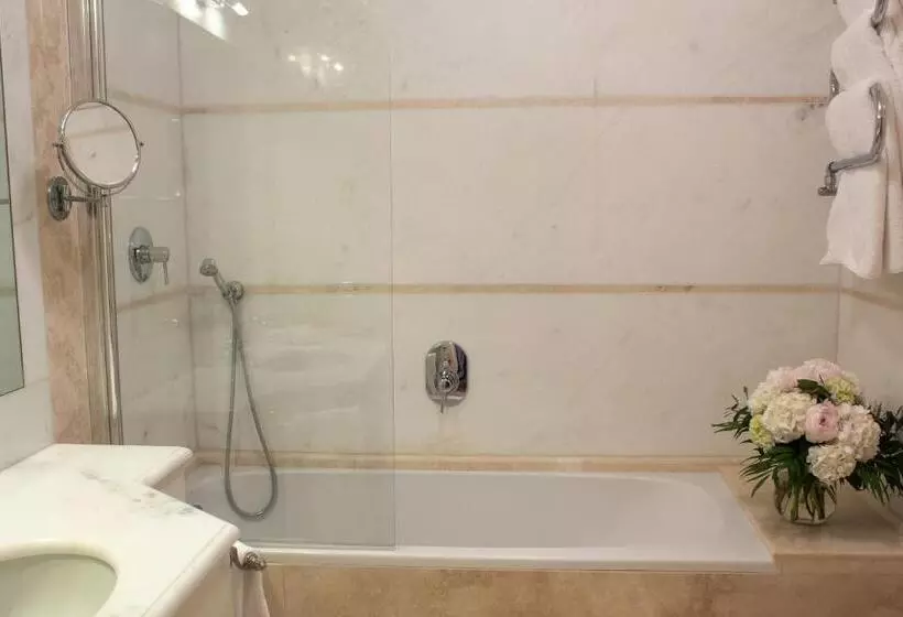 اتاق استاندارد, Grand Hotel Continental Siena Starhotels Collezione