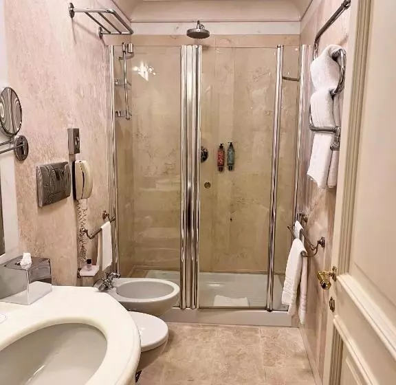 اتاق استاندارد یک نفره, Grand Hotel Continental Siena Starhotels Collezione