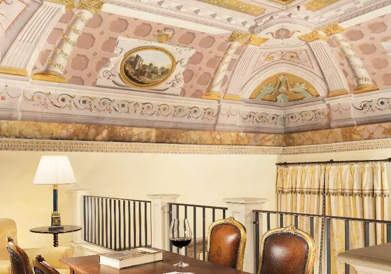 سوییت, Grand Hotel Continental Siena Starhotels Collezione