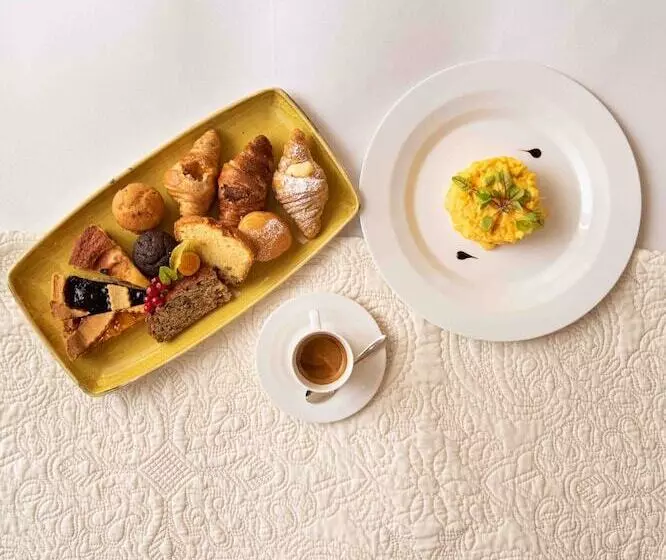 اتاق کلاسیک, Grand Hotel Continental Siena Starhotels Collezione