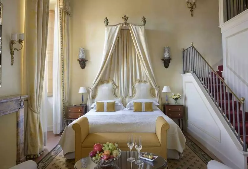 سوییت, Grand Hotel Continental Siena Starhotels Collezione