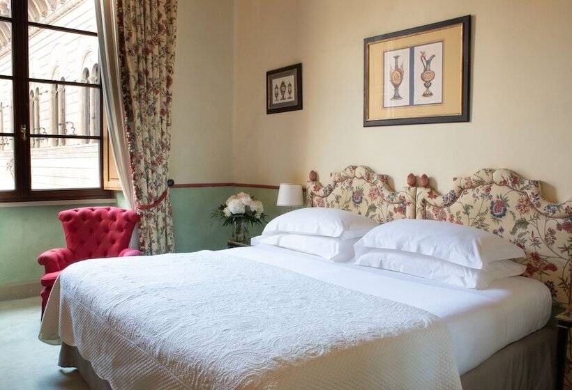 标准三人间, Grand Hotel Continental Siena   Starhotels Collezione