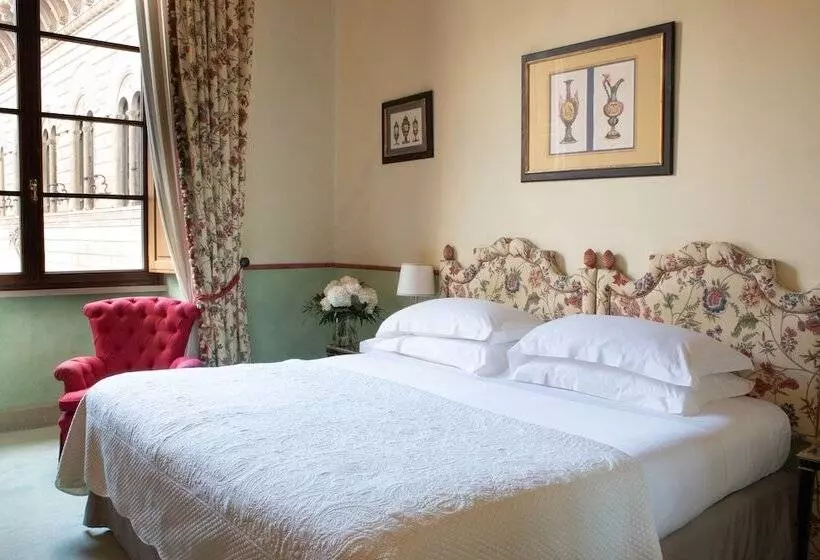 اتاق استاندارد سه نفره, Grand Hotel Continental Siena Starhotels Collezione