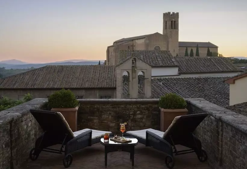 اتاق لوکس با تراس, Grand Hotel Continental Siena Starhotels Collezione