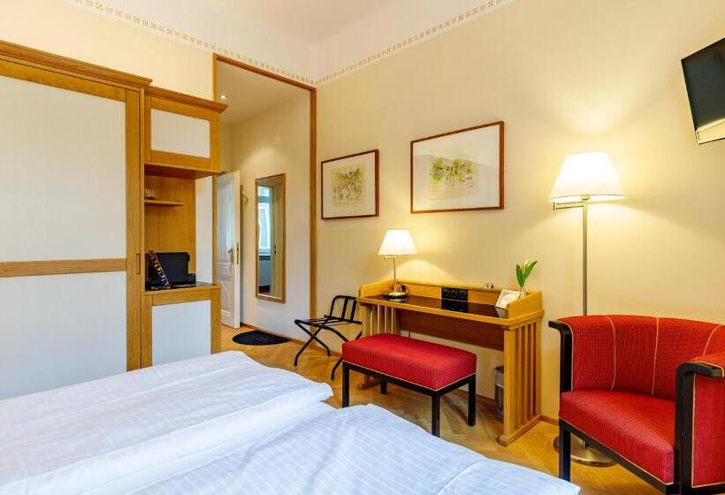 غرفة كمفورت مع بلكونة, Herzoghof