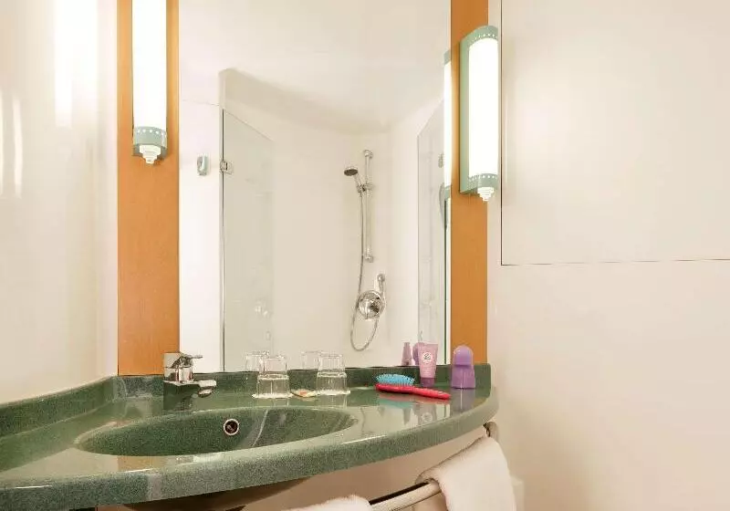 اتاق استاندارد, Ibis Cardiff