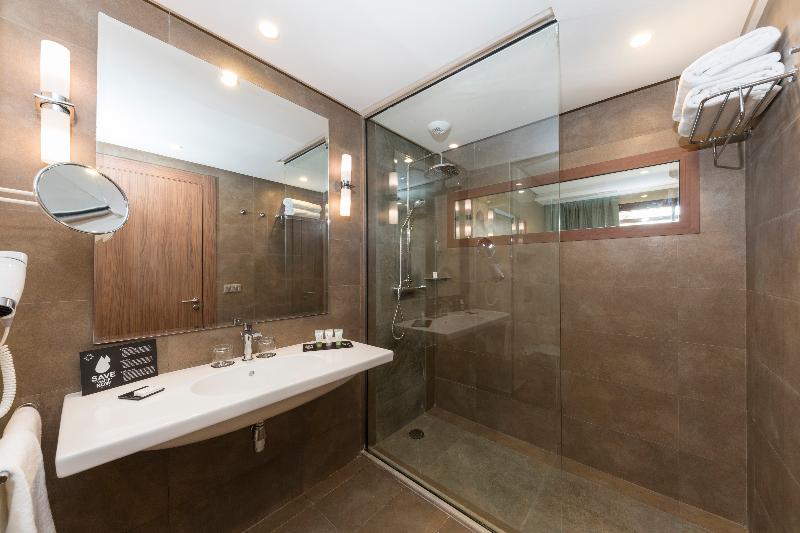 标准间, Ibis Cardiff