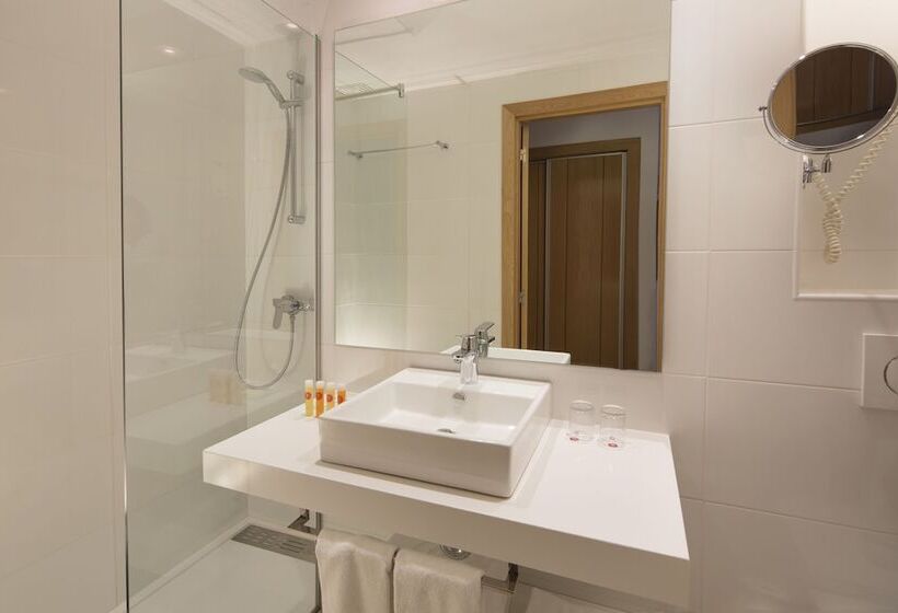 اتاق اکونومی, Js Alcudimar