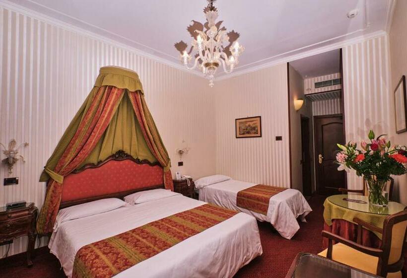 اتاق استاندارد سه نفره, Kette