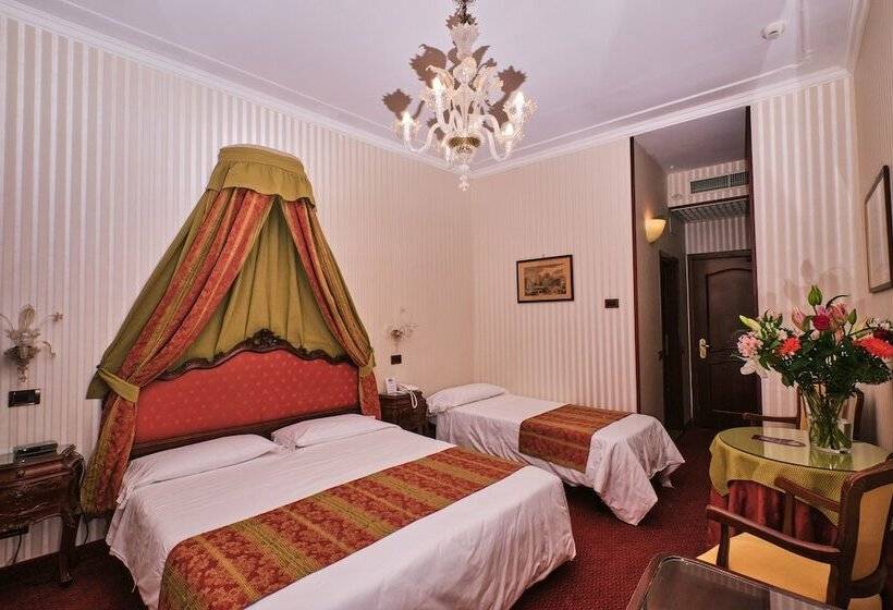 اتاق استاندارد سه نفره, Kette