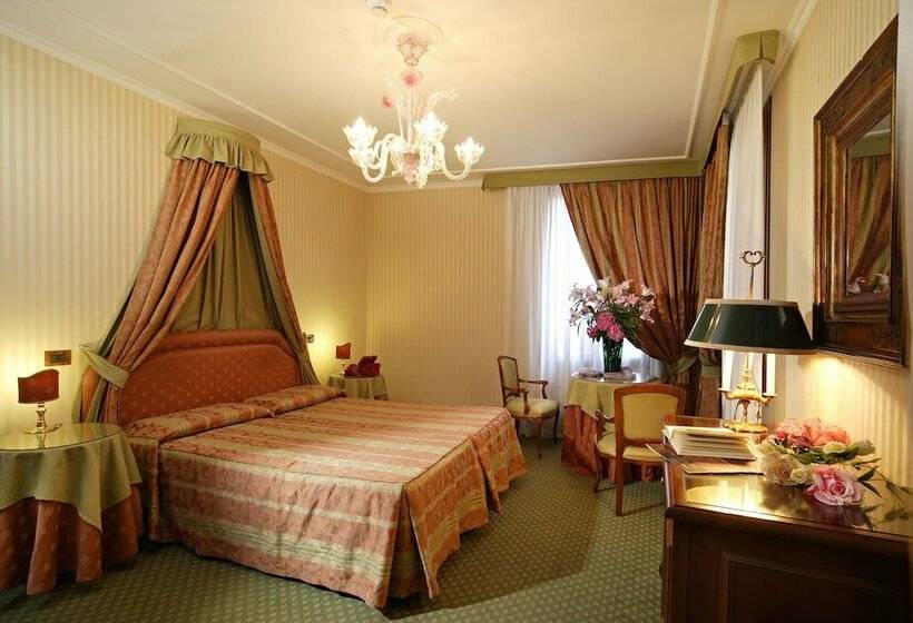 اتاق استاندارد سه نفره, Kette