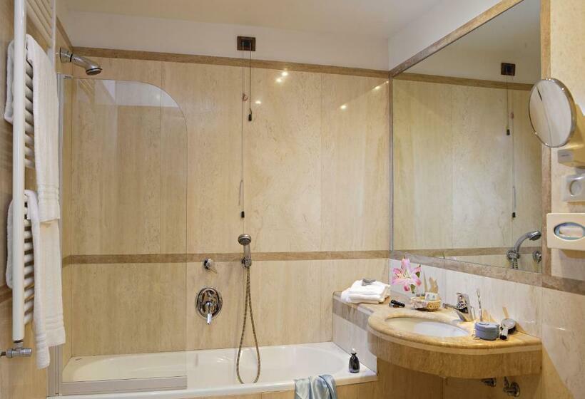 اتاق سوپریور سه تخته, Kette