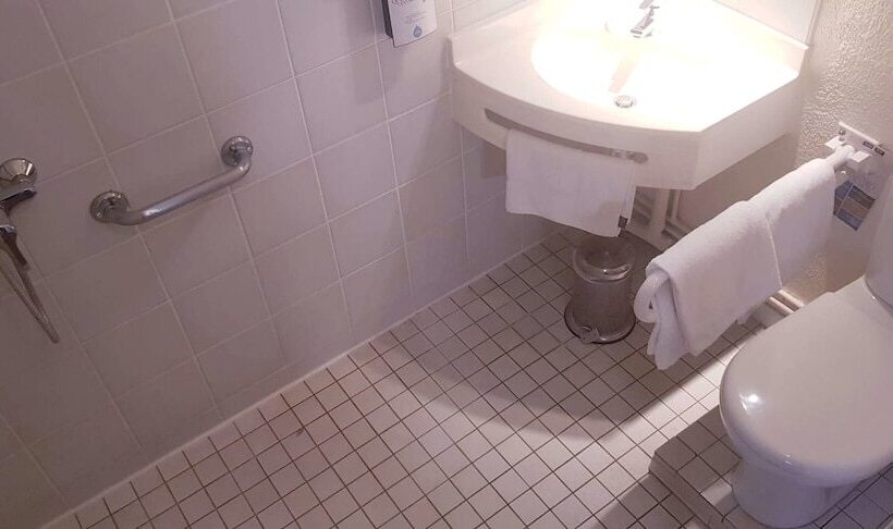 غرفة قياسية, Kyriad Chantilly