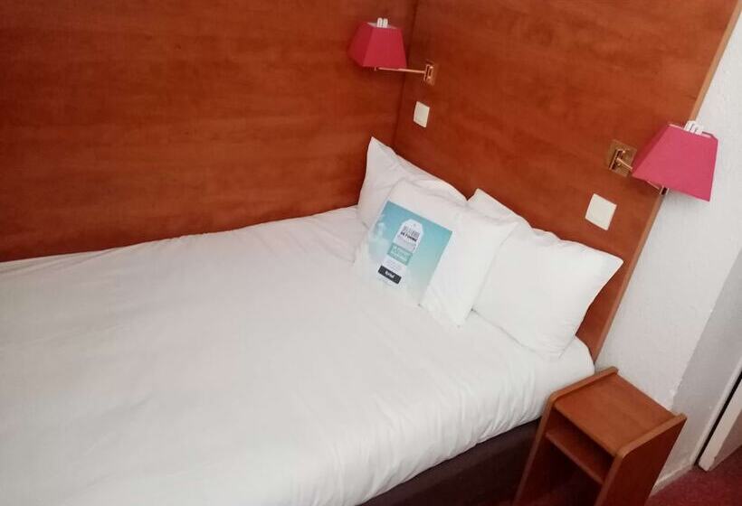 Номер Стандарт, Kyriad Chantilly