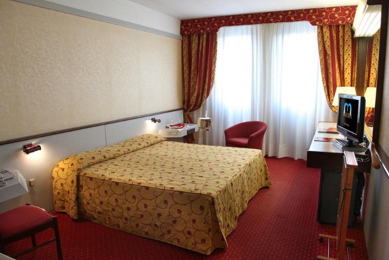 اتاق استاندارد, Maxim