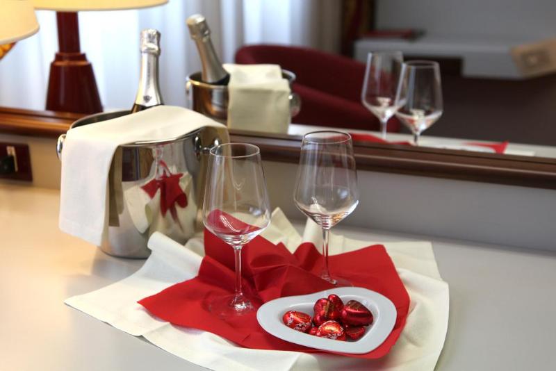 اتاق استاندارد, Maxim