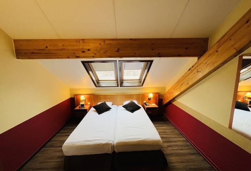 חדר משפחתי, Melba