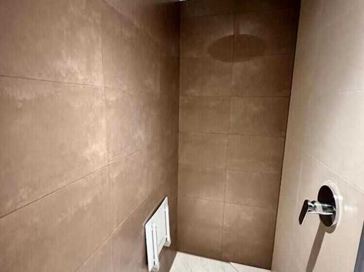 סוויטה דלוקס, Melba