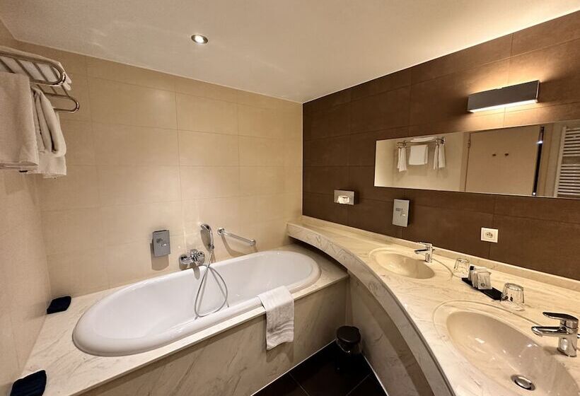 סוויטה דלוקס, Melba