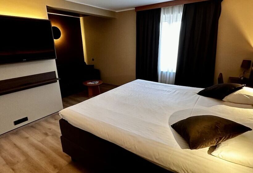 סוויטת ג'וניור, Melba