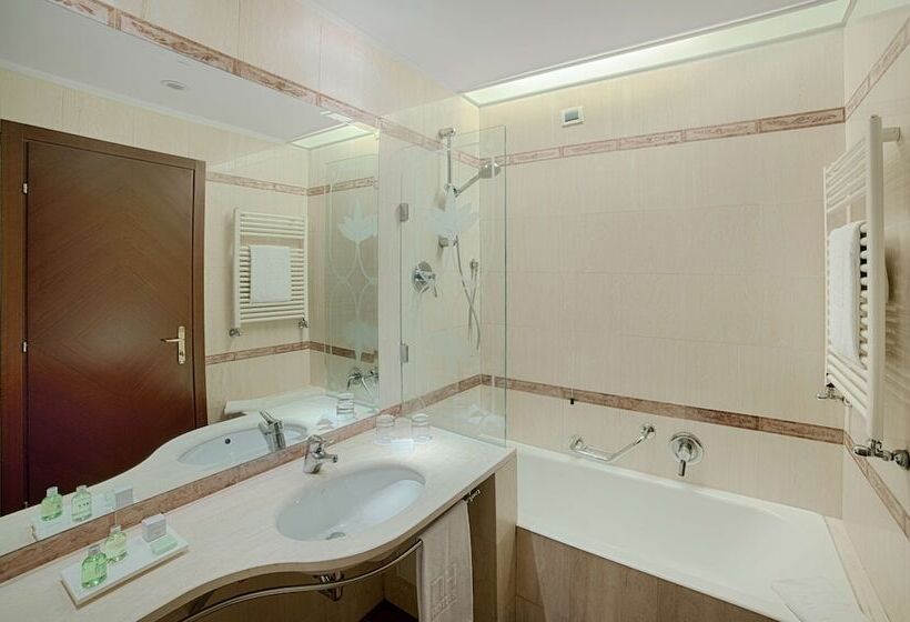 اتاق استاندارد یک نفره, NH Milano Machiavelli