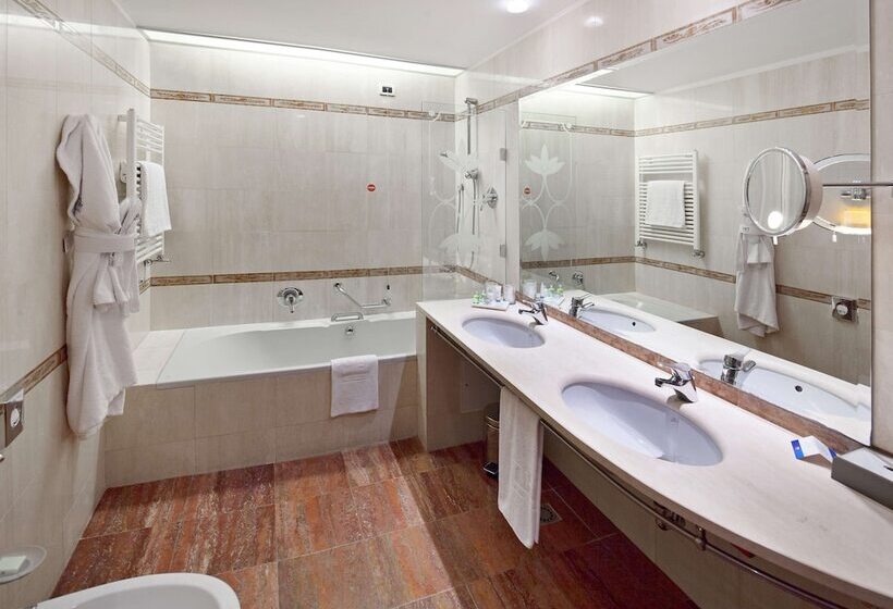 اتاق استاندارد یک نفره, NH Milano Machiavelli