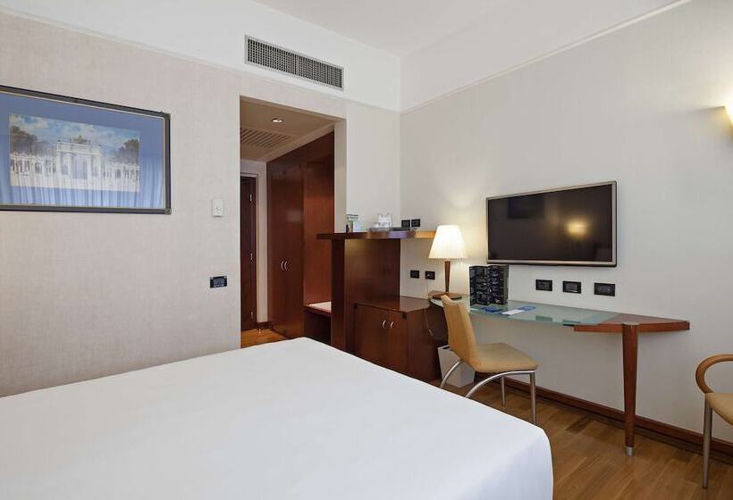 اتاق استاندارد یک نفره, NH Milano Machiavelli