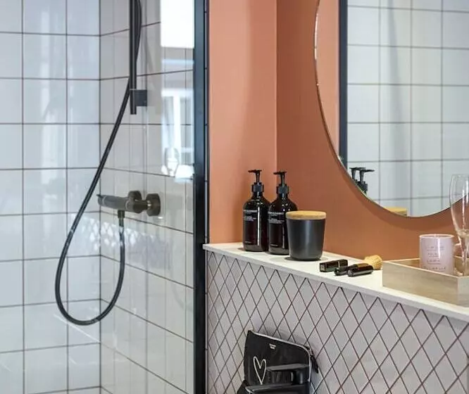 Superior Kolmen Hengen Huone, Tandem - Boutique Hotel
