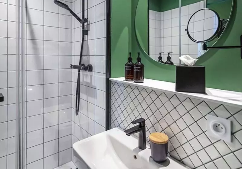 Superior Neljän Hengen Huone, Tandem - Boutique Hotel