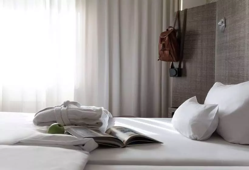 اتاق استاندارد پلاس, Pentahotel Kassel