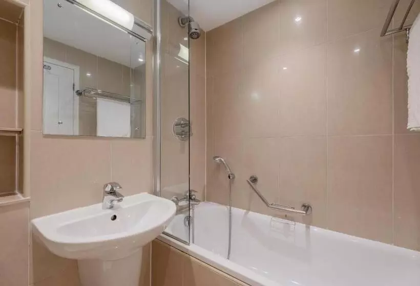 اتاق استاندارد یک نفره, Quality Hotel Hampstead