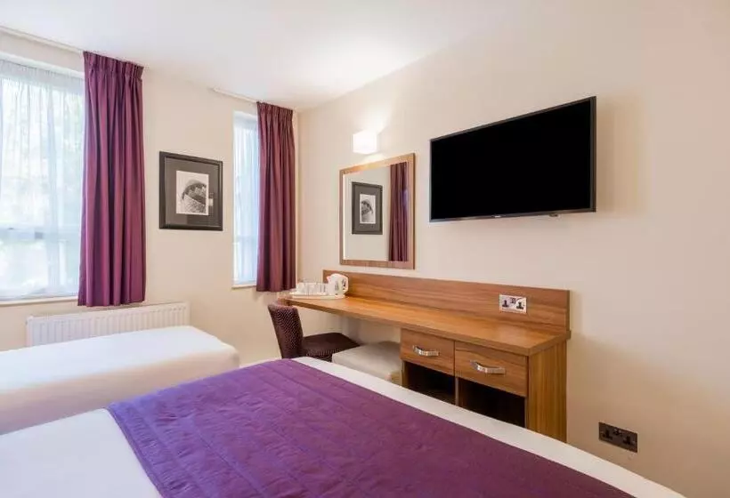 اتاق استاندارد سه نفره, Quality Hotel Hampstead