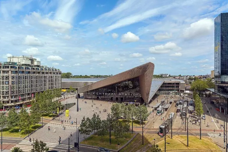 اتاق سوپریور با تخت بزرگ, Rotterdam Marriott