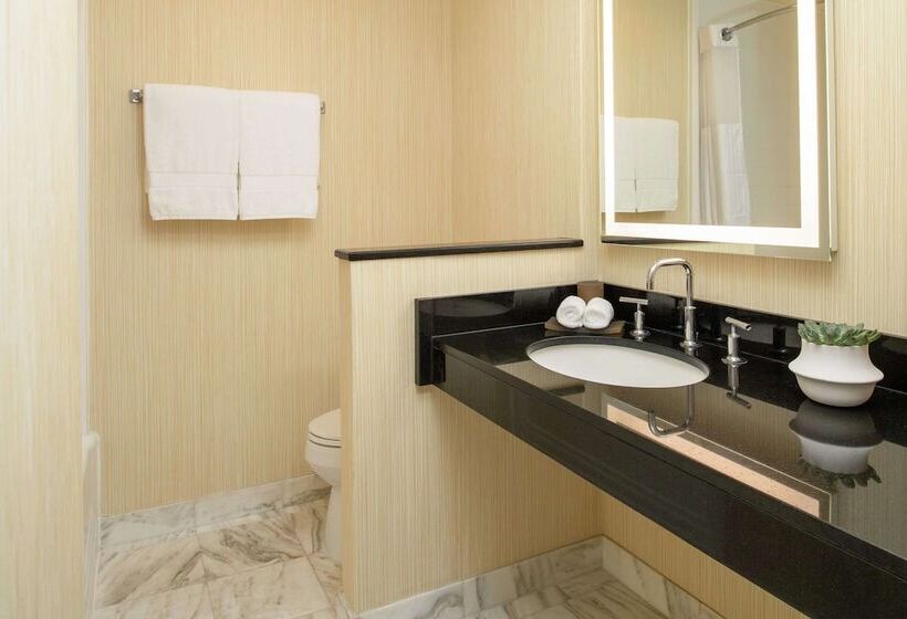 스탠다드 룸 더블 침대 2개, The Beverly Hilton