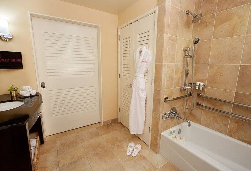 디럭스 룸, The Beverly Hilton