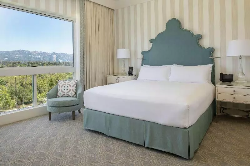 Deluxe-huone, The Beverly Hilton