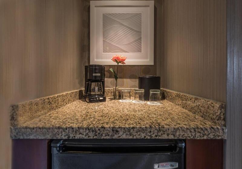 스탠다드 스튜디오 더블 침대, The Beverly Hilton