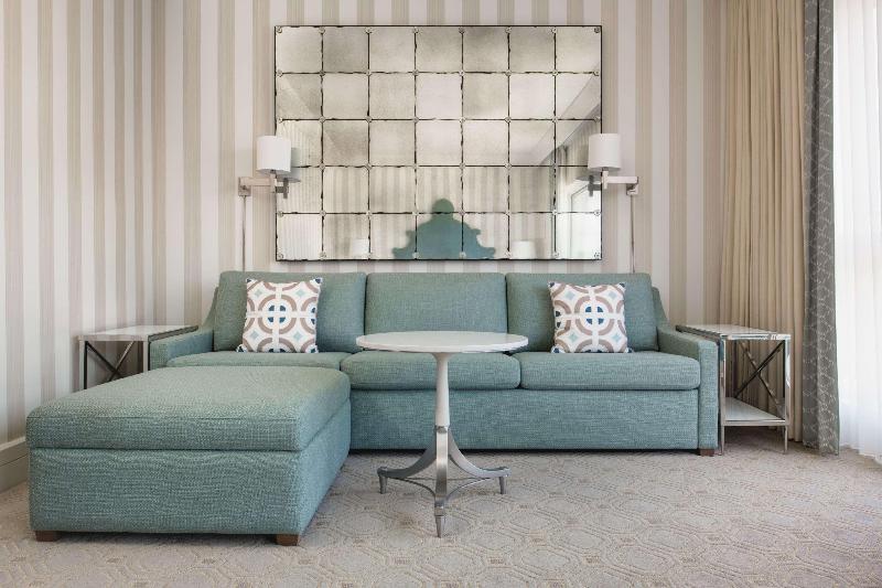 프리미엄 스튜디오, The Beverly Hilton