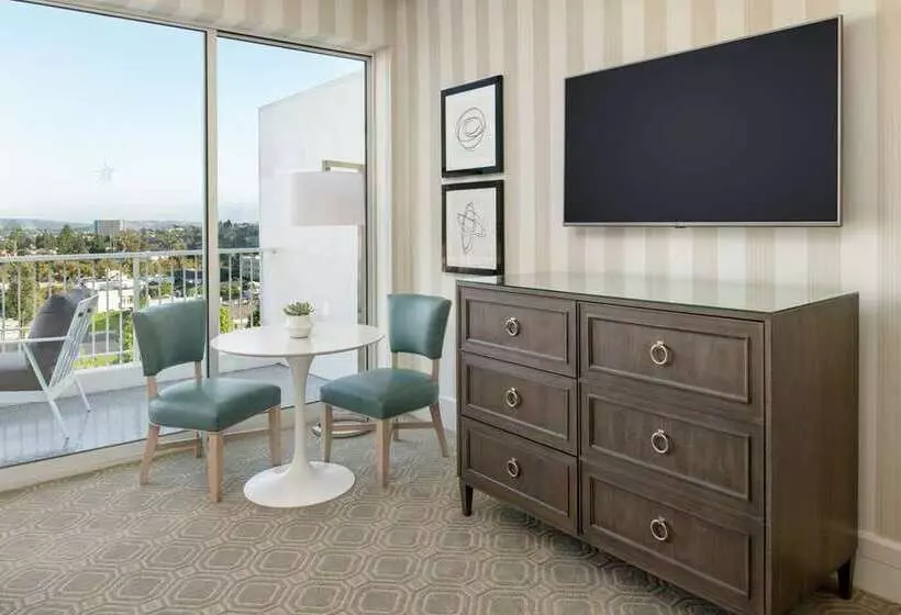 Deluxe-huone, The Beverly Hilton