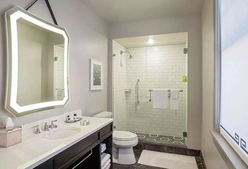 Deluxe-huone King-vuode, The Beverly Hilton