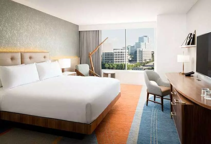 Standard-huone King-vuode, The Beverly Hilton