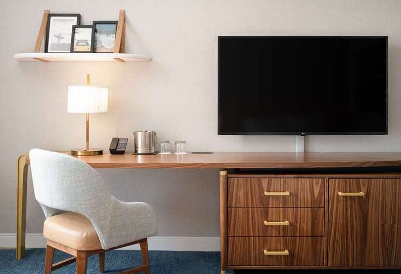 스탠다드 룸 더블 침대 2개, The Beverly Hilton