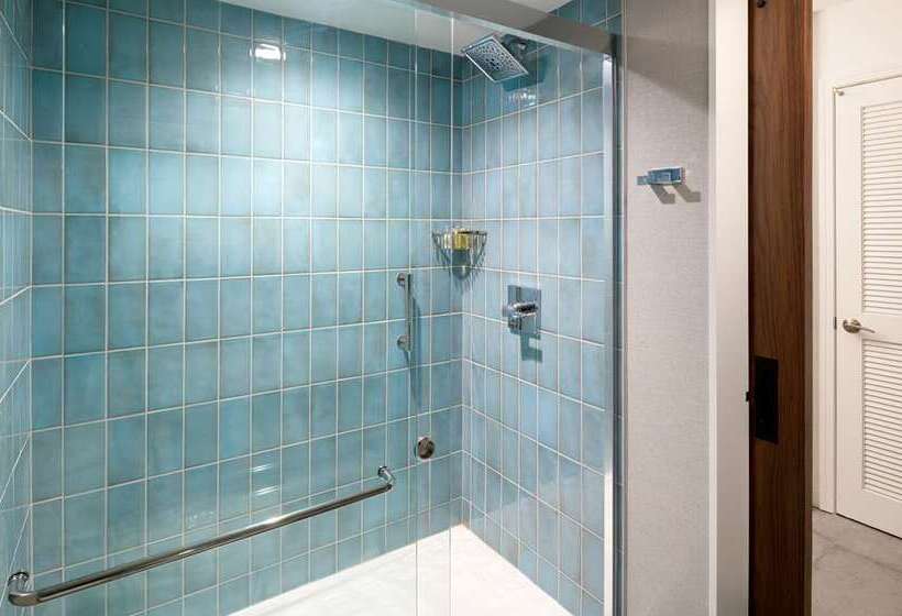 스탠다드 룸 더블 침대 2개, The Beverly Hilton