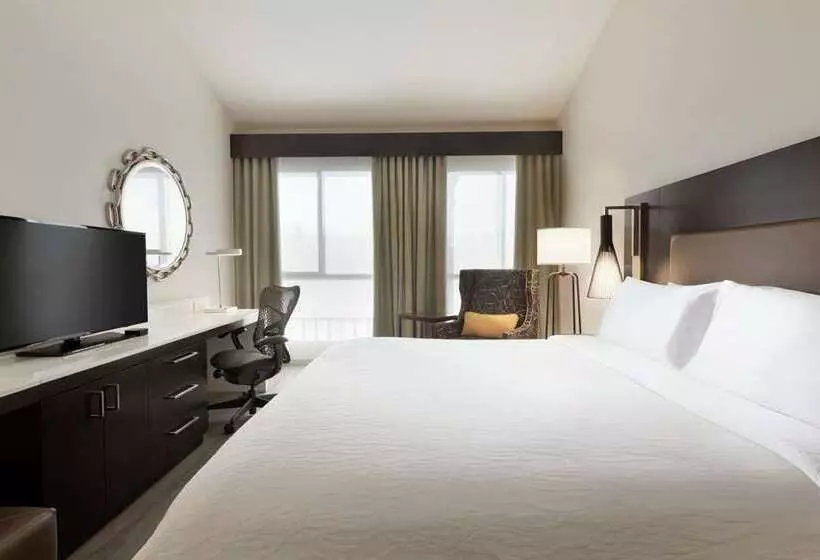 Deluxe-huone King-vuode, The Beverly Hilton