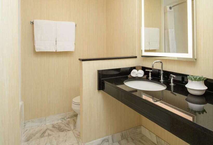 Стандартный Номер Кровать Кинг, The Beverly Hilton