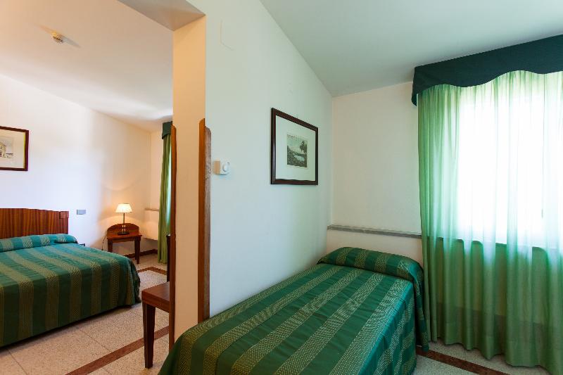 标准三人间, Villa D Amato