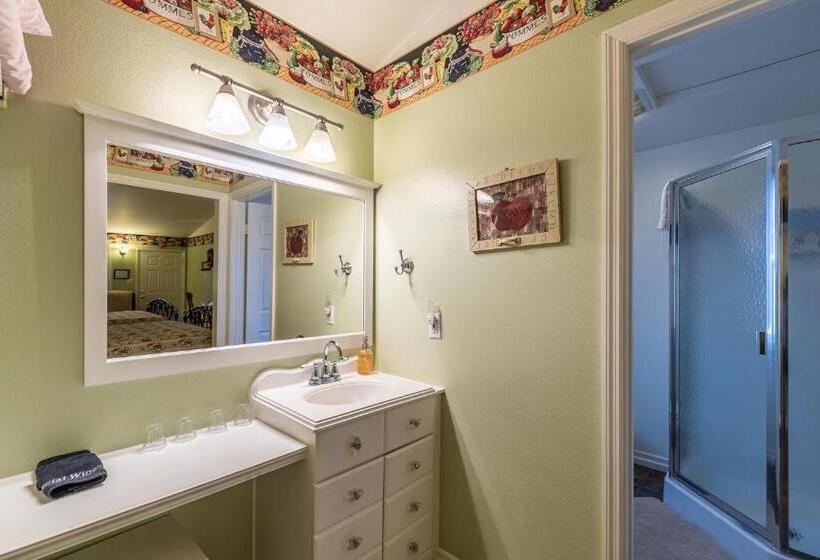 四人标准间, Apples Bed And Breakfast Inn