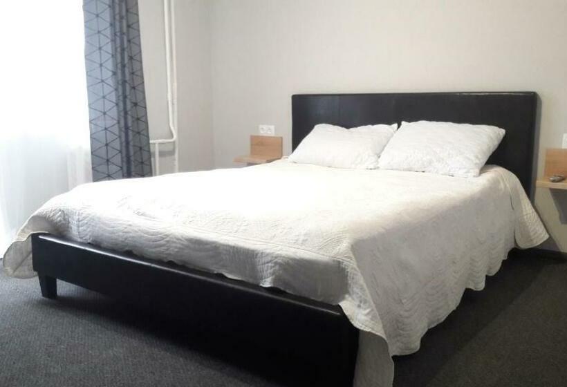 스탠다드 룸 킹사이즈 침대, смарт хаб Apartment In Center