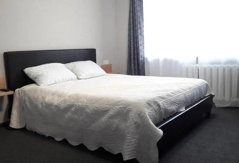 エコノミールーム, смарт хаб Apartment In Center