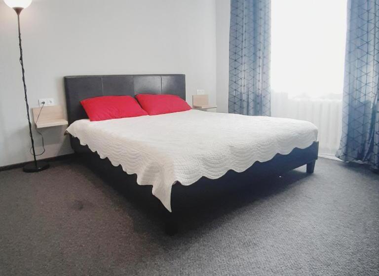 エコノミールーム, смарт хаб Apartment In Center